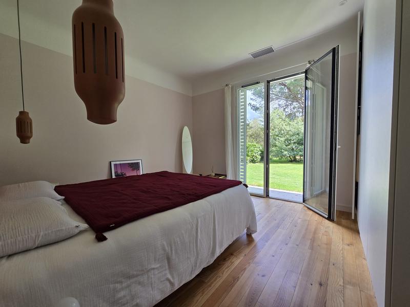 Maison - 202 m² - 6 pièces