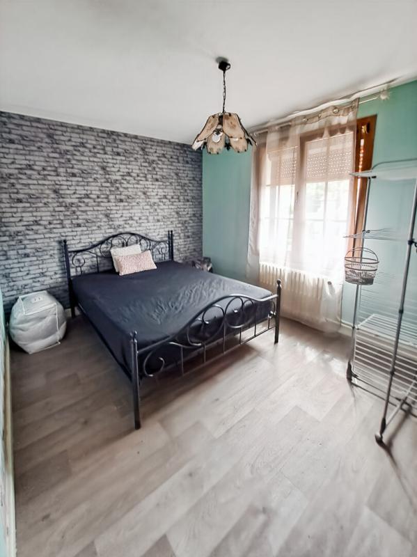 Maison - 85 m² - 5 pièces