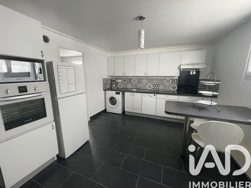 Maison - 212 m² - 7 pièces