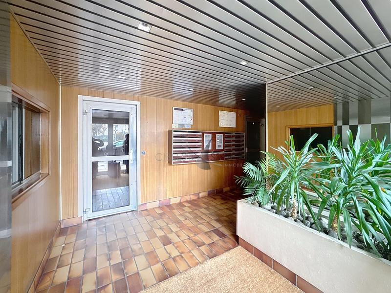 Appartement - 75 m² - 3 pièces