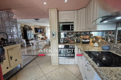 Maison - 130 m² - 4 pièces