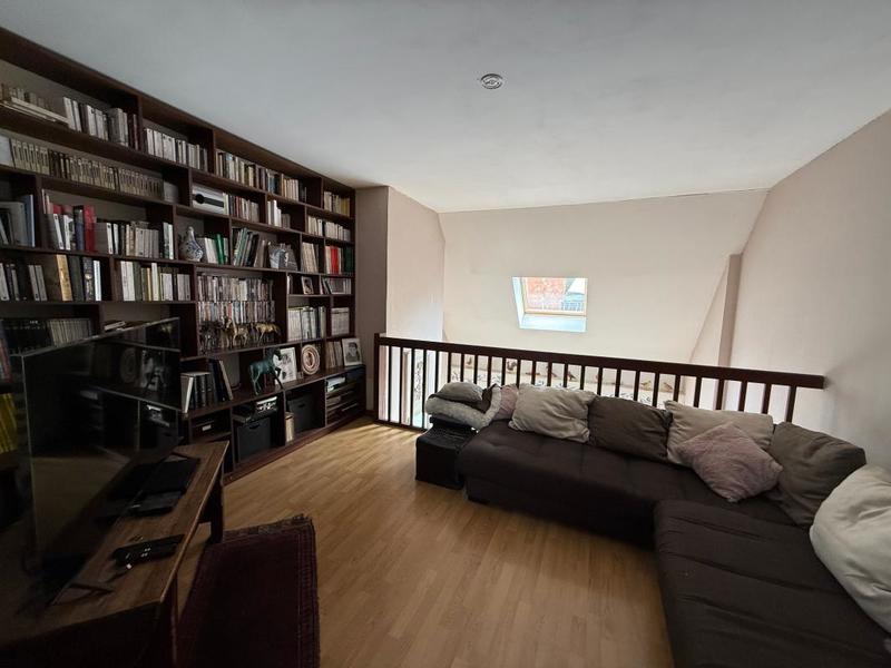 Maison - 300 m² - 6 pièces