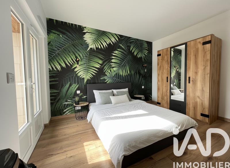 Maison - 335 m² - 12 pièces