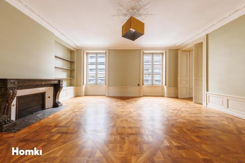 Appartement - 128 m² - 4 pièces