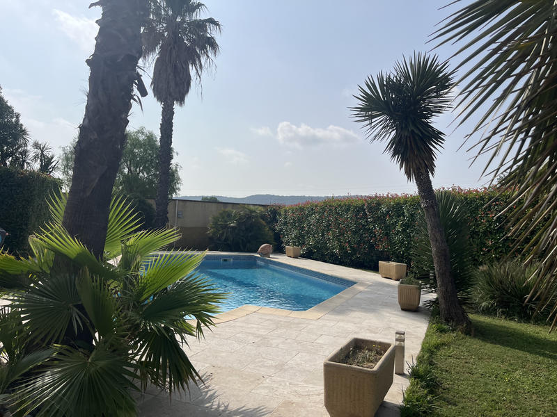 Maison - 165 m² - 6 pièces