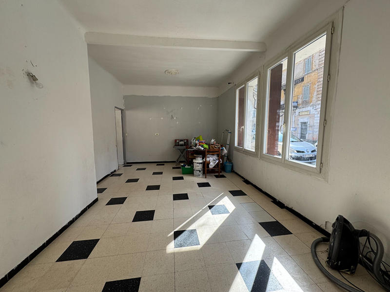 Immeuble - 6 pièces