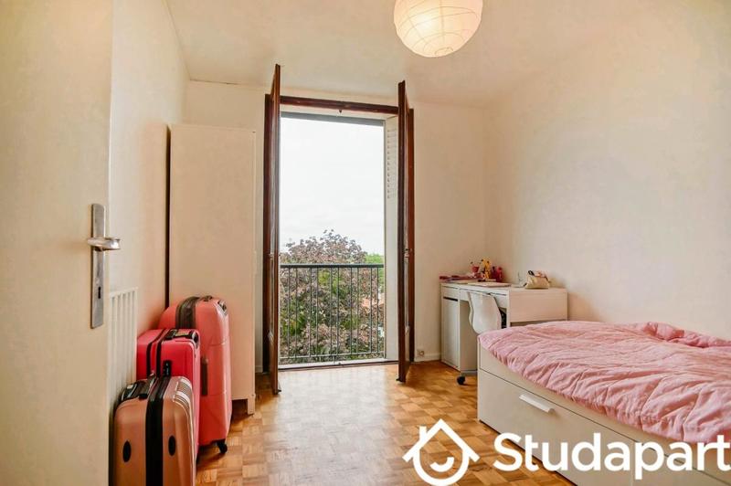 Chambre - 10 m² - 1 pièce