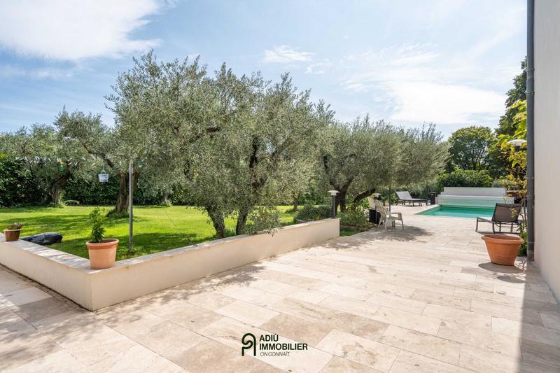 Villa - 290 m² - 10 pièces