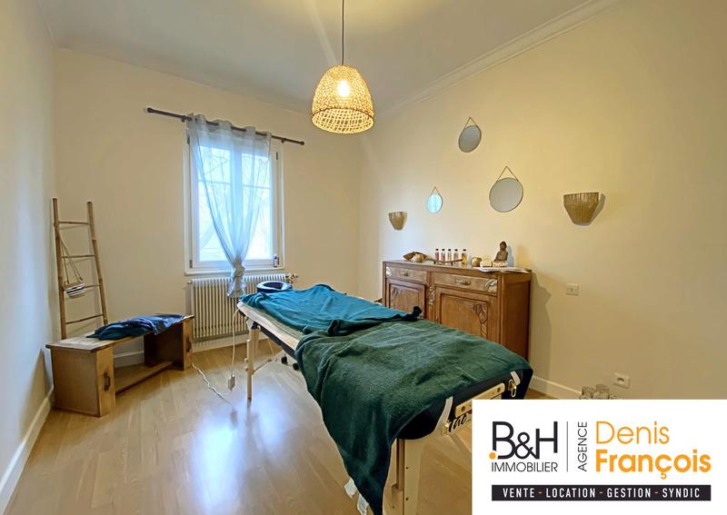 Maison ancienne - 277 m² - 6 pièces