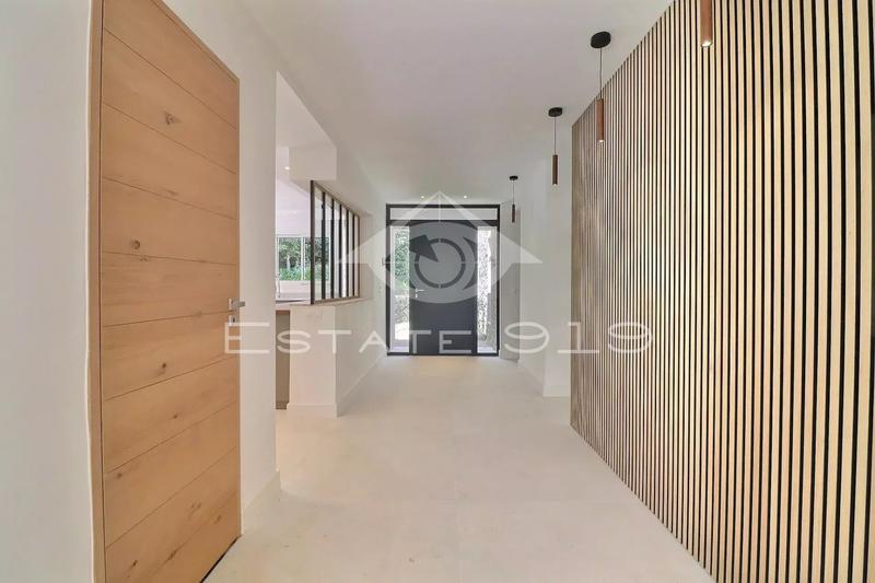 Villa - 225 m² - 6 pièces