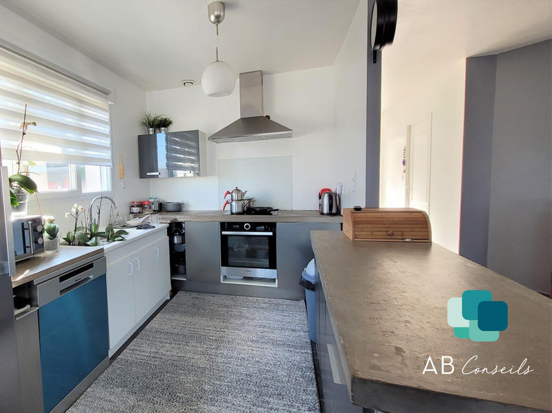 Maison traditionnelle - 138 m² - 5 pièces