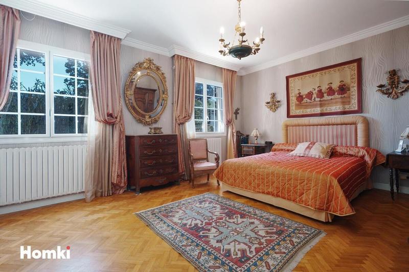 Villa - 290 m² - 6 pièces