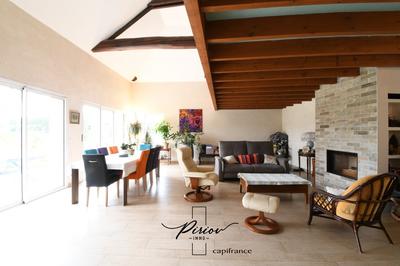 Maison - 264 m² - 9 pièces