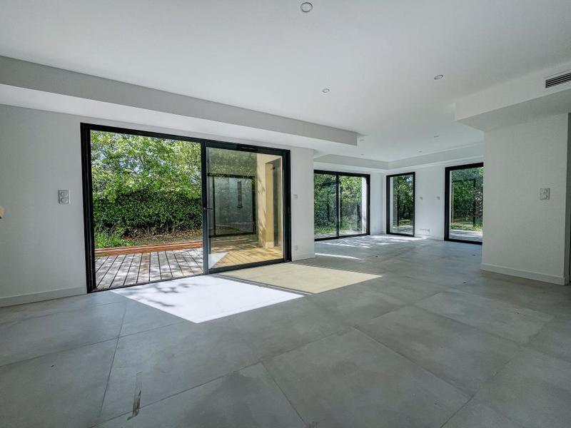 Maison - 165 m² - 5 pièces