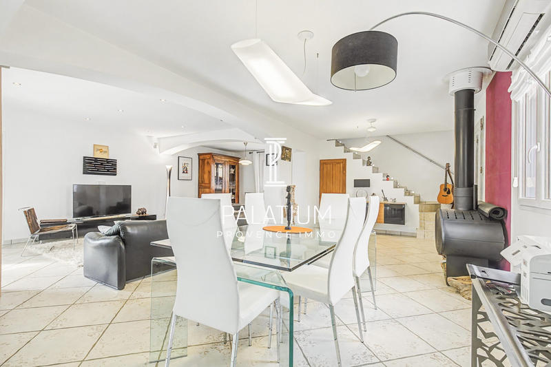 Maison - 165 m² - 6 pièces