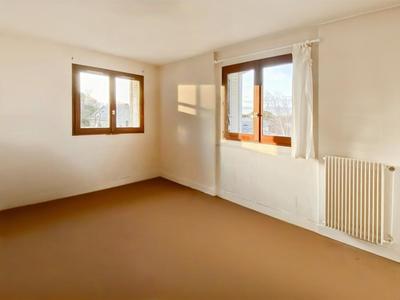 Appartement - 96 m² - 4 pièces