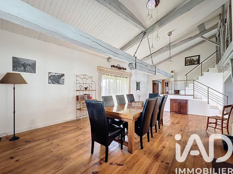 Maison - 208 m² - 5 pièces