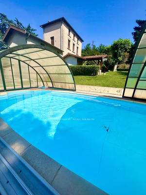 Maison - 198 m² - 7 pièces