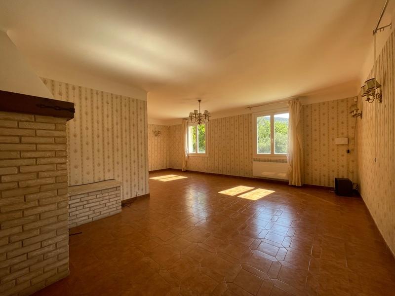 Maison - 182 m² - 8 pièces