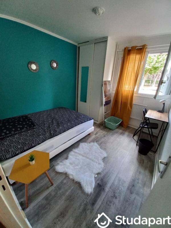 Chambre - 13 m² - 1 pièce