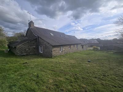 Maison - 215 m² - 12 pièces