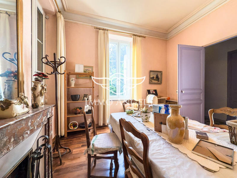 Maison ancienne - 362 m² - 10 pièces