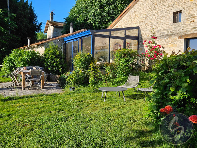 Maison - 245 m² - 7 pièces