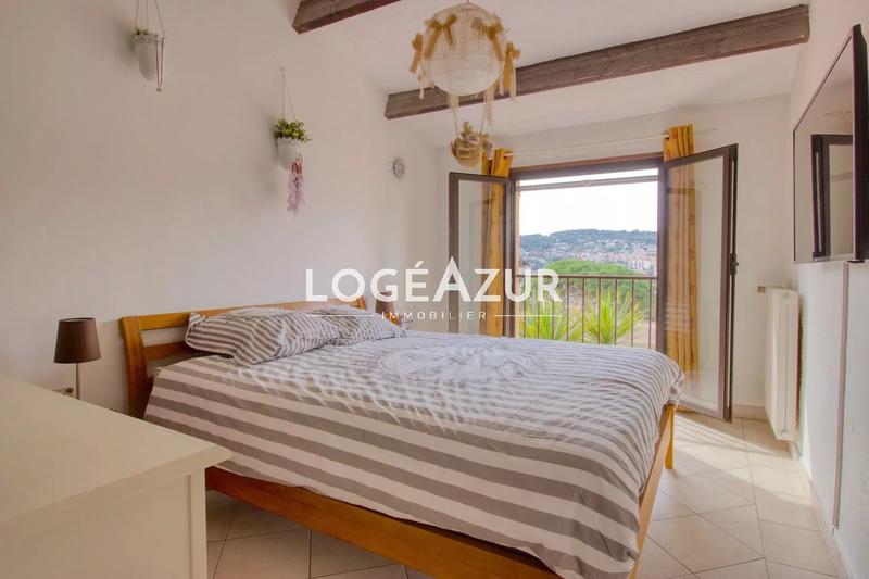 Maison - 106 m² - 4 pièces