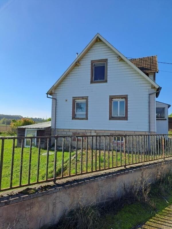 Maison - 99 m² - 5 pièces