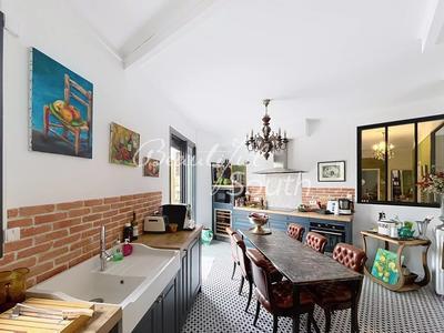 Maison de ville - 297 m² - 8 pièces