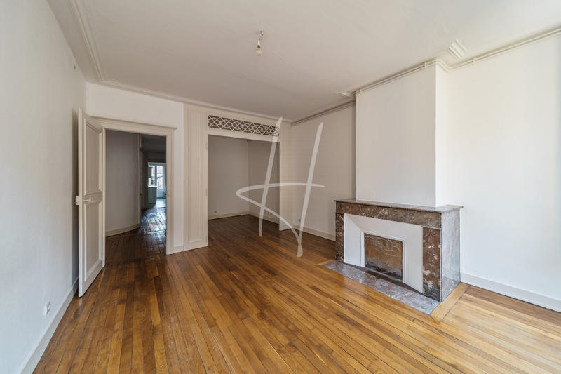 Appartement - 90 m² - 4 pièces