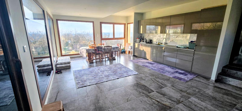 Maison - 190 m² - 6 pièces