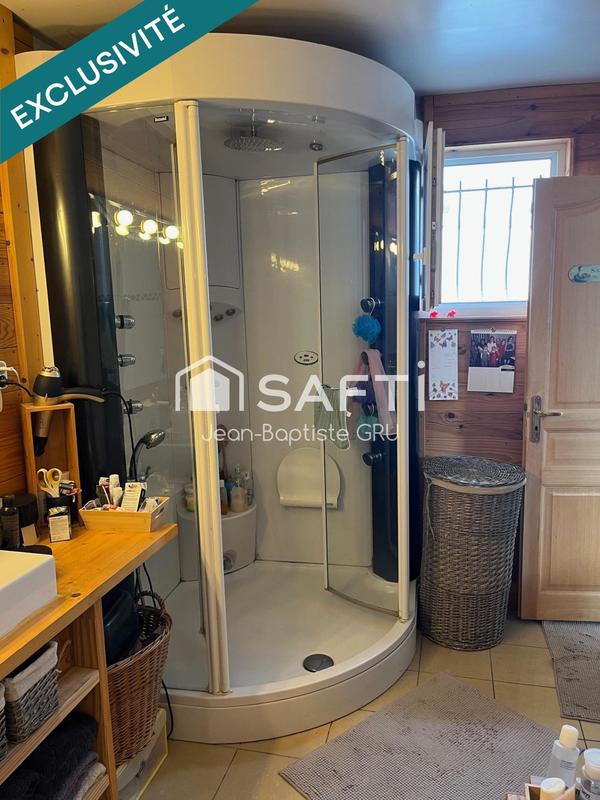 Maison - 201 m² - 9 pièces