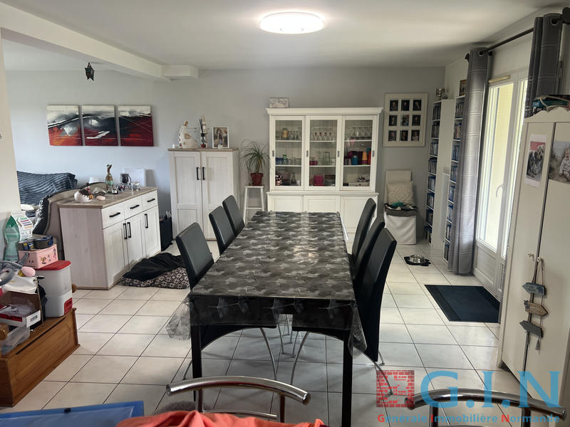 Maison - 111 m² - 6 pièces