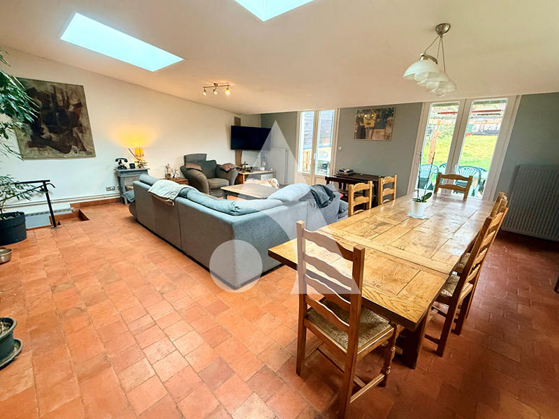 Maison - 176 m² - 6 pièces