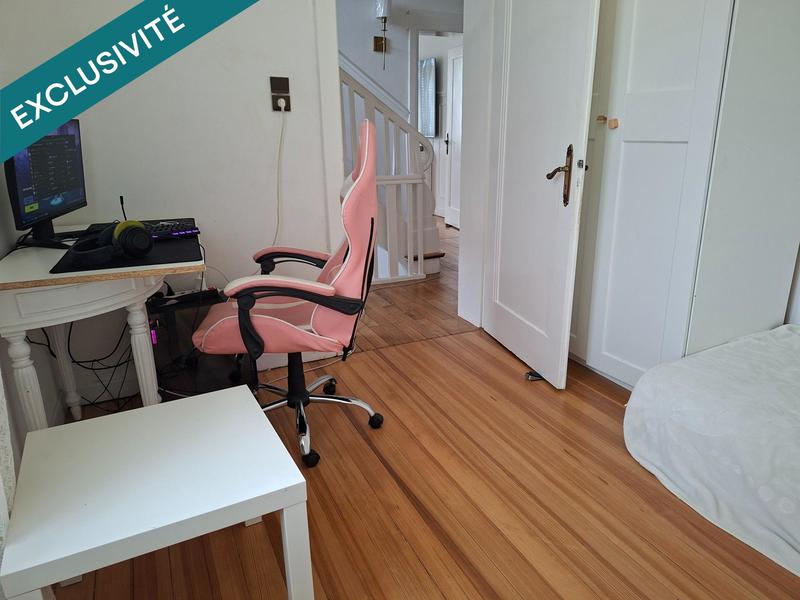 Maison - 180 m² - 8 pièces