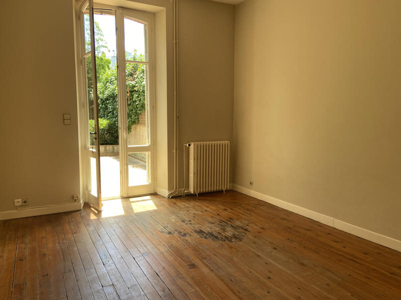 Maison - 258 m² - 11 pièces