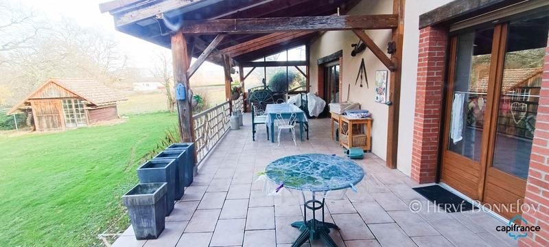 Maison - 220 m² - 11 pièces