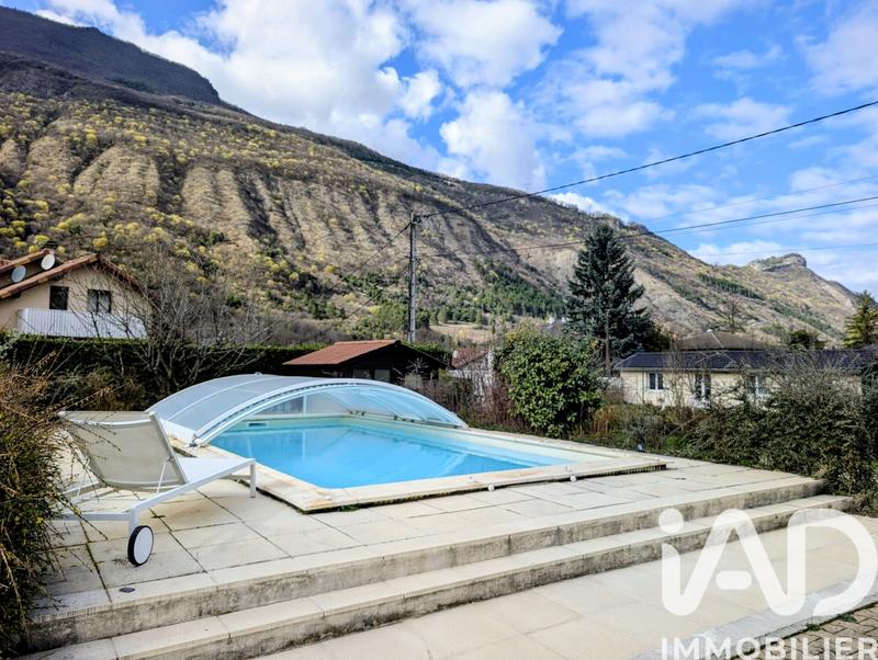 Maison - 120 m² - 5 pièces