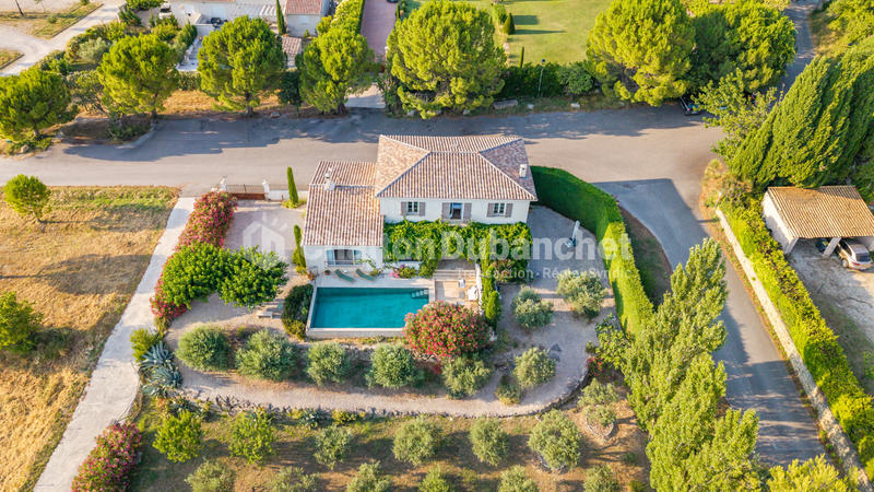 Villa - 200 m² - 6 pièces