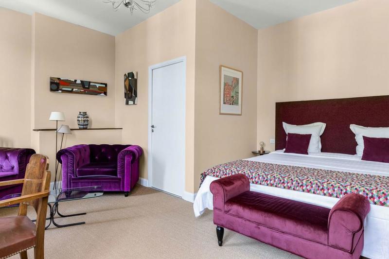 Demeure - 450 m² - 11 pièces