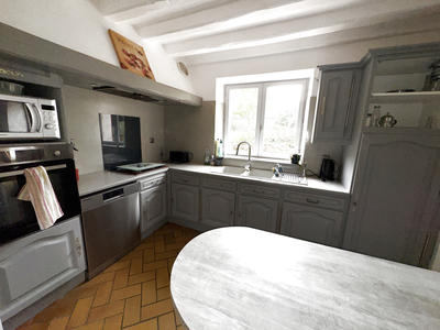 Maison - 244 m² - 8 pièces