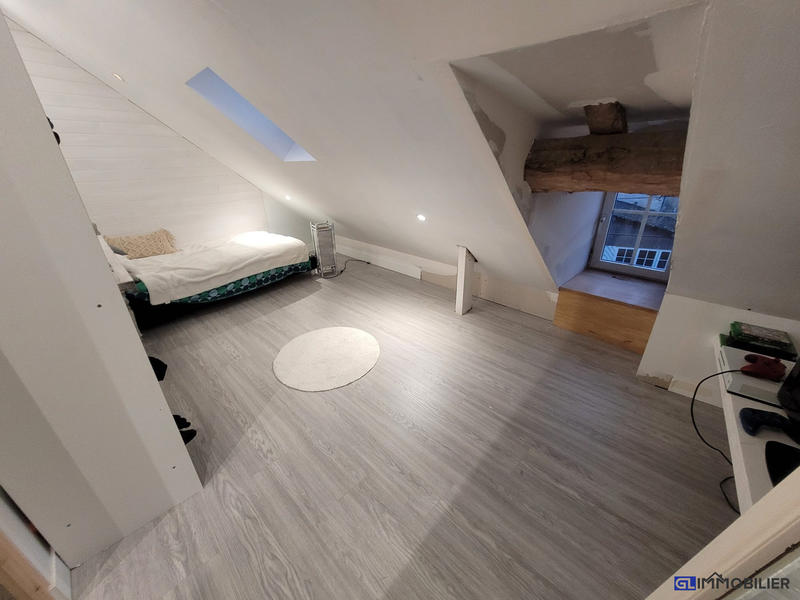 Maison ancienne - 126 m² - 8 pièces