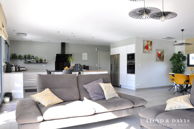 Villa - 178 m² - 6 pièces