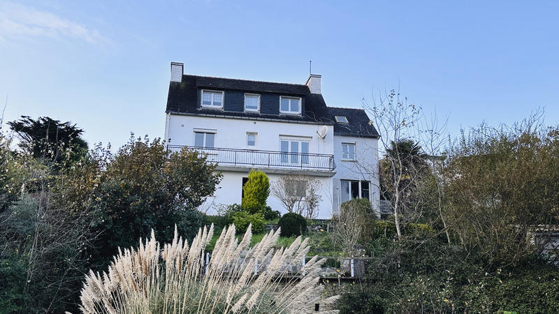 Maison - 110 m² - 6 pièces