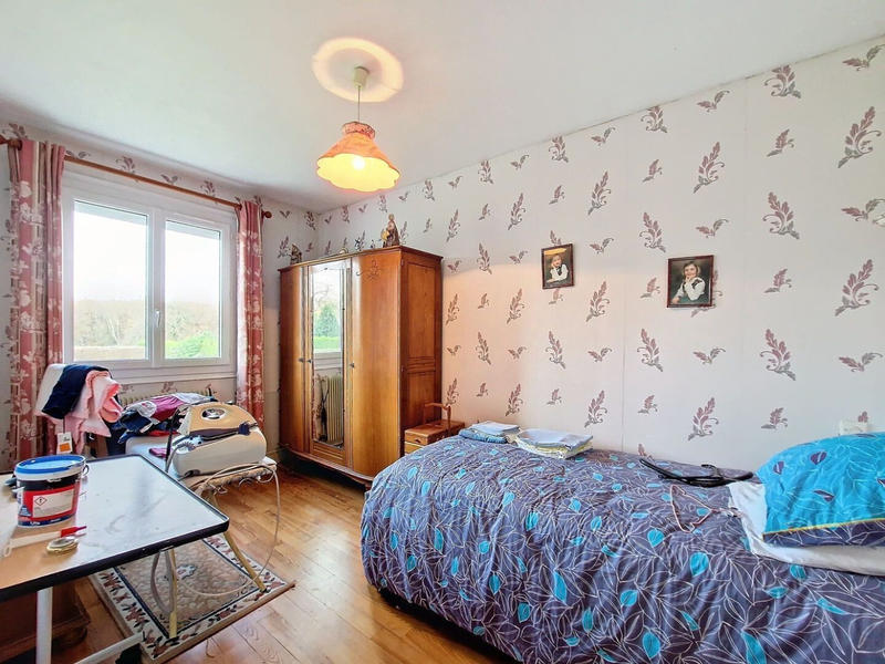 Maison - 1 131 m² - 6 pièces