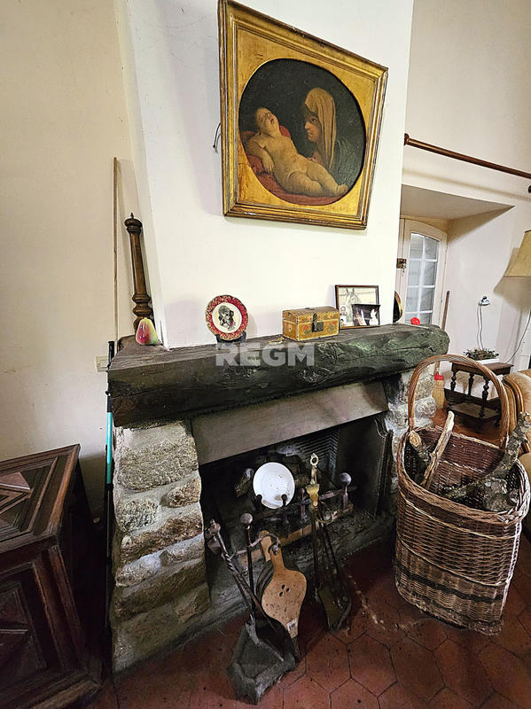 Propriété - 193 m² - 7 pièces