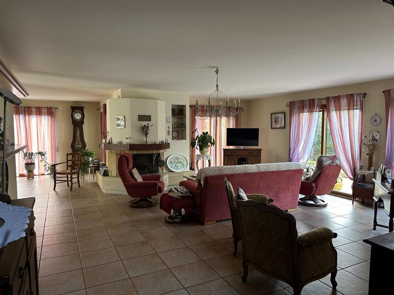 Maison - 186 m² - 7 pièces