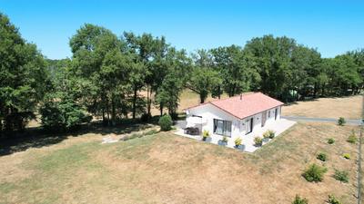 Maison - 260 m² - 8 pièces