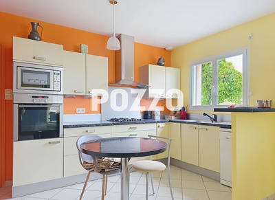 Maison - 137 m² - 6 pièces